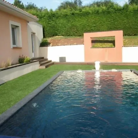 לינה וארוחת בוקר Terrefort