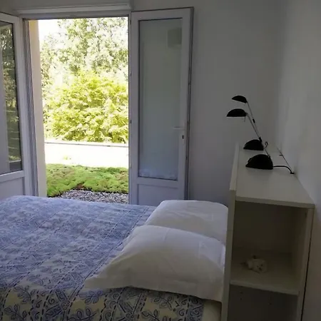 Terrefort לינה וארוחת בוקר Dremil-Lafage