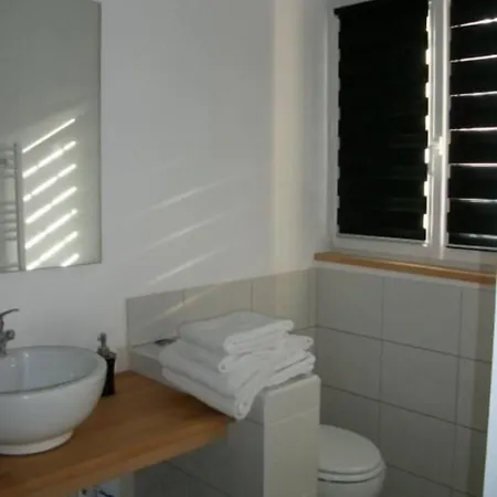 לינה וארוחת בוקר Terrefort 3*